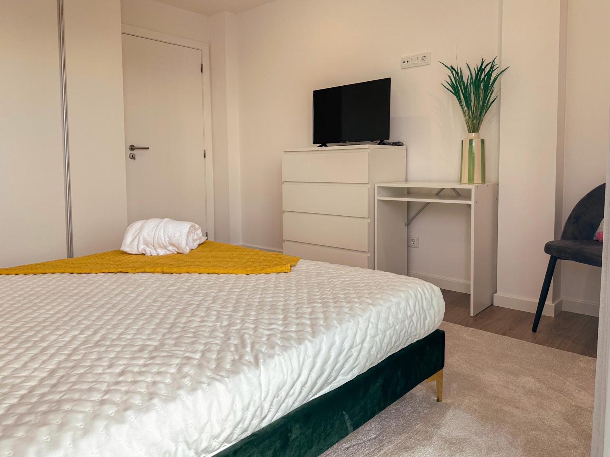 Flora Guest House Marco de Canaveses Ngoại thất bức ảnh