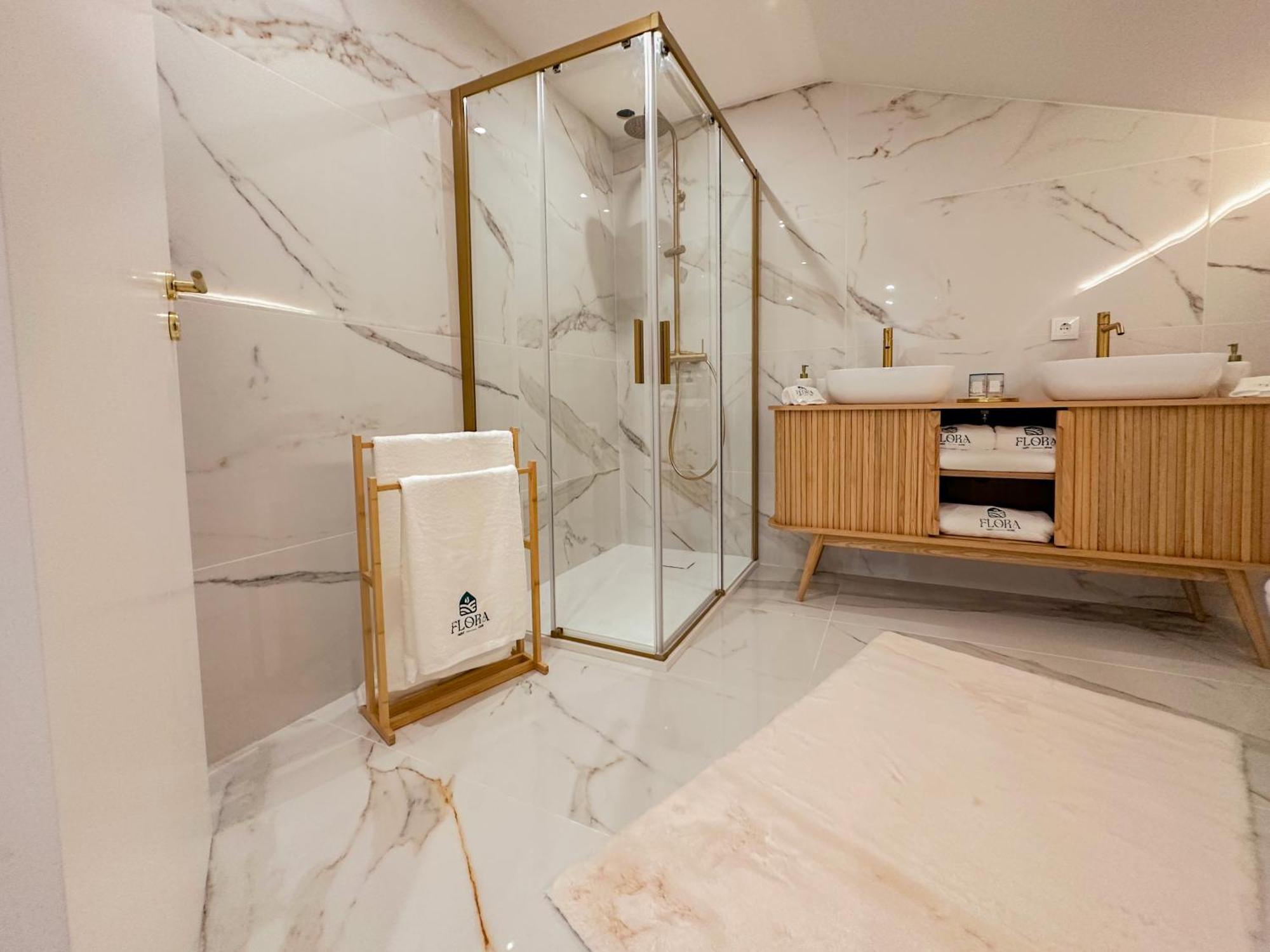 Flora Guest House Marco de Canaveses Ngoại thất bức ảnh